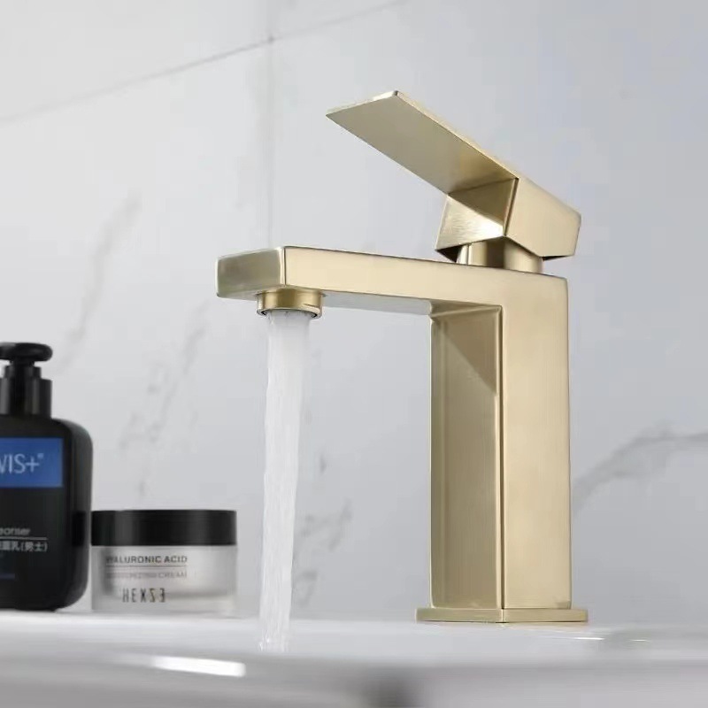 Cuarto de baño caliente y fría Cuenca del grifo lavabo mayor mesa alargada superior e inferior cuenca comercial grifo