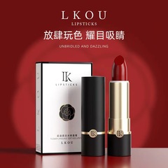 Lkou花の言葉は柔らかくて潤いがあります。口紅の規格品は潤いがあります。