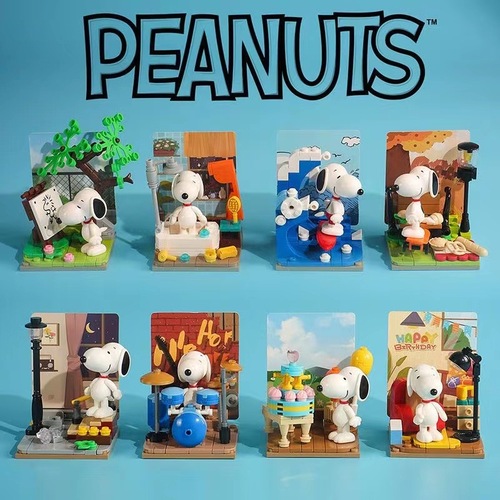 Official Snoopy Blind Box Building Block Figure Display Handmade Building Cartoon Scene Assembly Toy for Girls