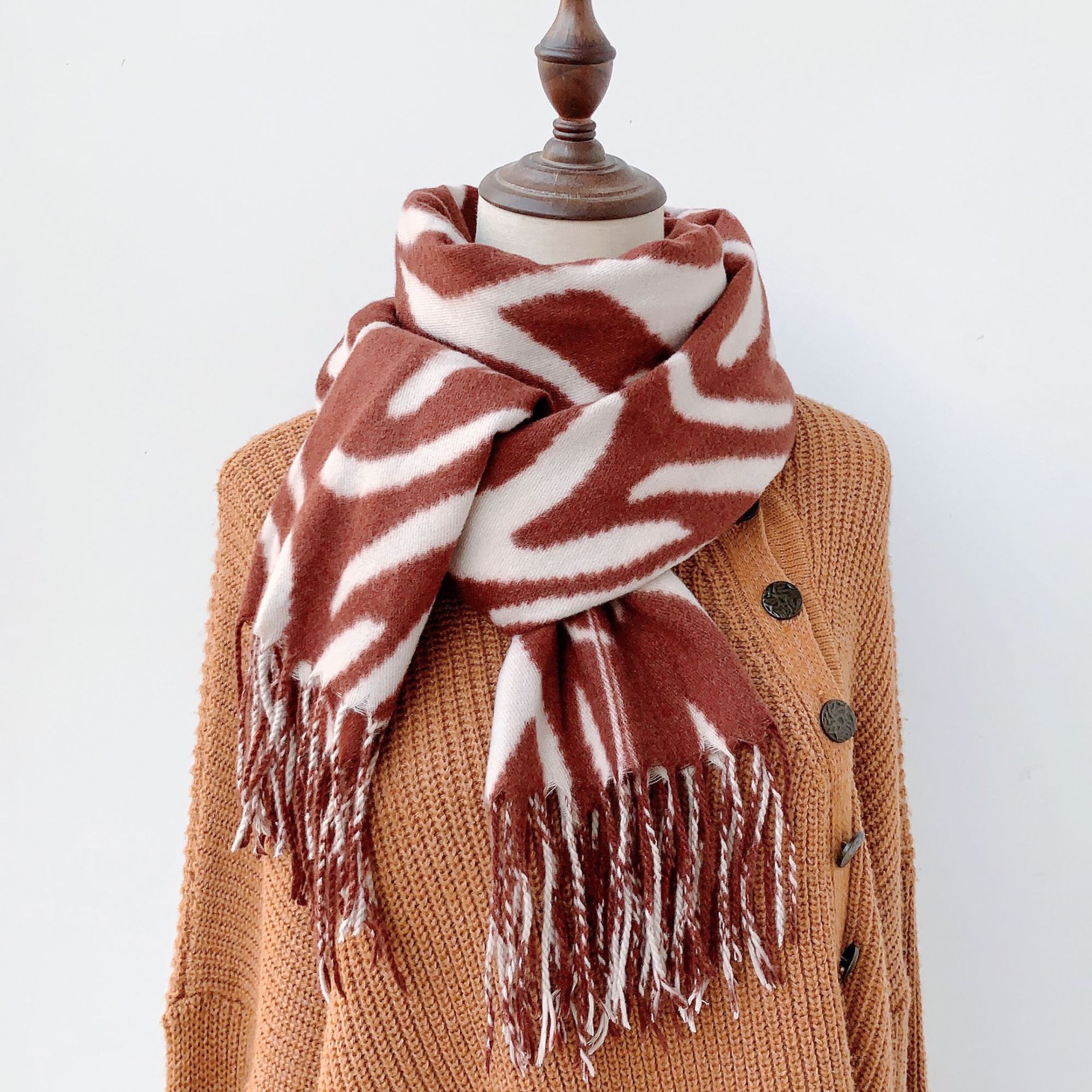 700g Weight Scarf Classification Women's Elegant Lady Geometric Imitation Cashmere Scarf