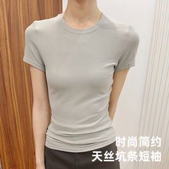 绢糸坑条半袖上着シンプルでおしゃれなtシャツの肩の丸首がやせています。