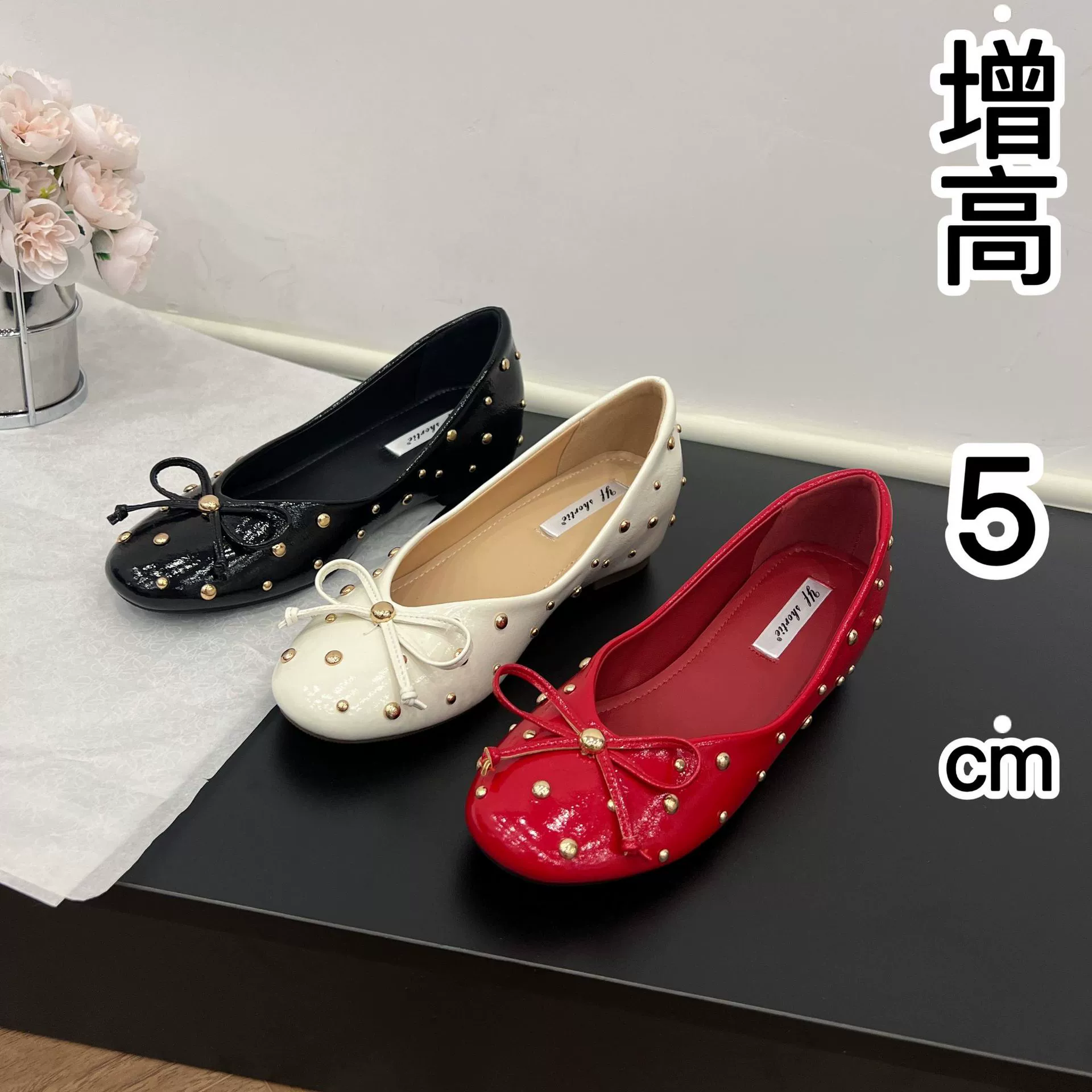 Увеличение 5cm бант заклепки лакированная кожаная обувь женская весна 2025 новый ретро один педаль плоская балетная обувь