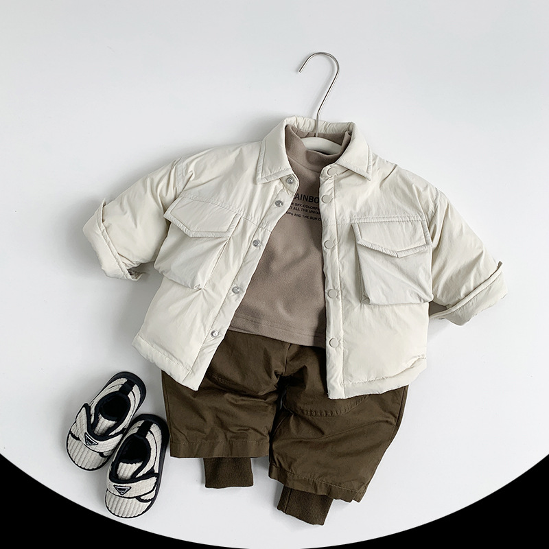 Blanca camisa de plumón infantil de invierno 2025 nuevo estilo para niños y niñas de moda coreana chaqueta de plumón de moda ropa de moda infantil