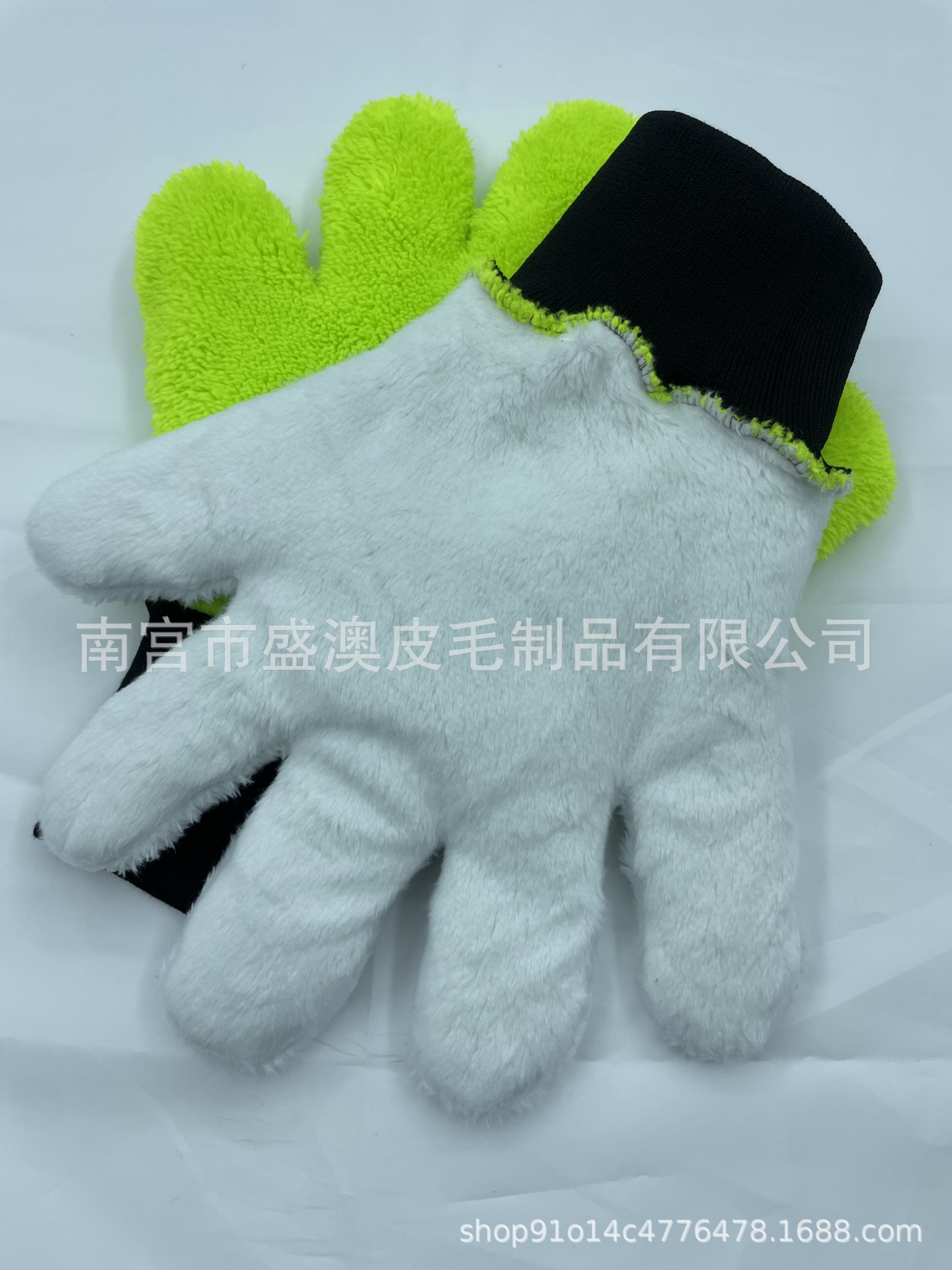 Car Wash Gloves Made of Chenille Coral Fleece, Thickened Bear Paw Double-Sided Cleaning Tool That Won'T Damage the Paint, Double-Sided Gloves