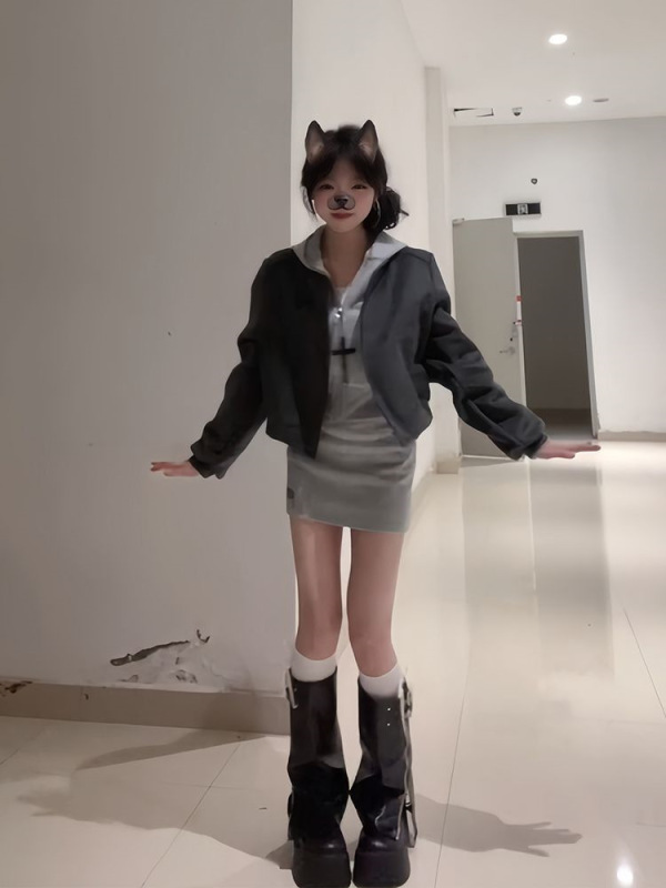 三件套【酷飒拽姐】2025新款秋冬灰色短款外套+运动短裙+卫衣上衣|undefined