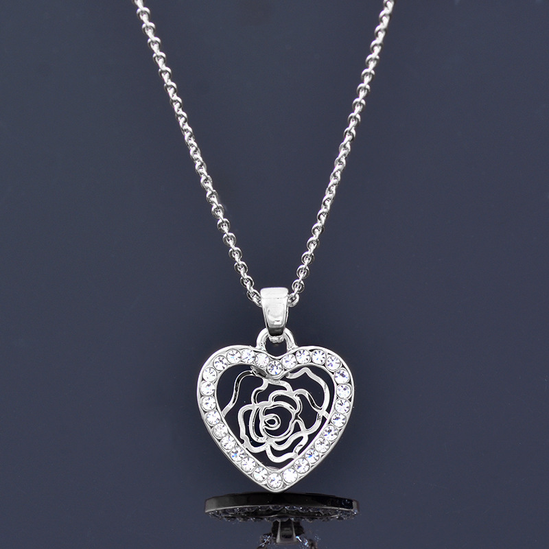 Fashion Heart Shape Rose Alloy Plating Inlay Rhinestones Pendant Necklace 1 Piece display picture 2