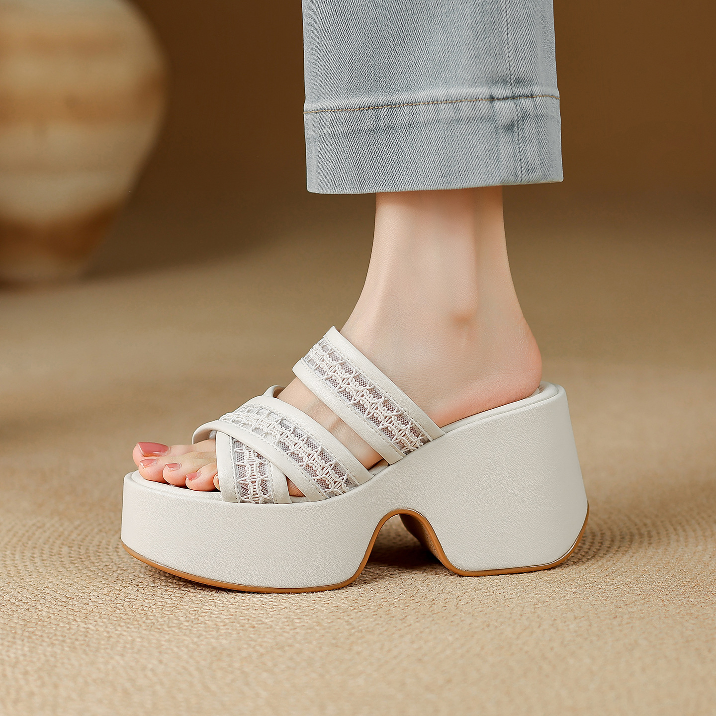 Sandal cao gót nữ quai chéo đế xuồng hở mũi gót 9 cm — màu đen, màu trắng ngà