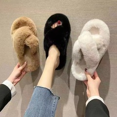 毛のスリッパの女性の外は新型のネットの赤い韓国版のinsのファッションの靴を着ます。