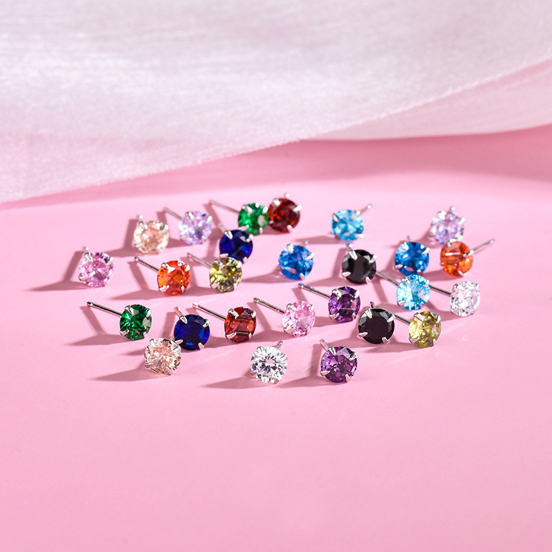 Pendientes de plata de ley s925 con circonita de cuatro puntas y diamantes brillantes, sencillos y modernos, joyería de plata de lujo ligero y versátil al por mayor.