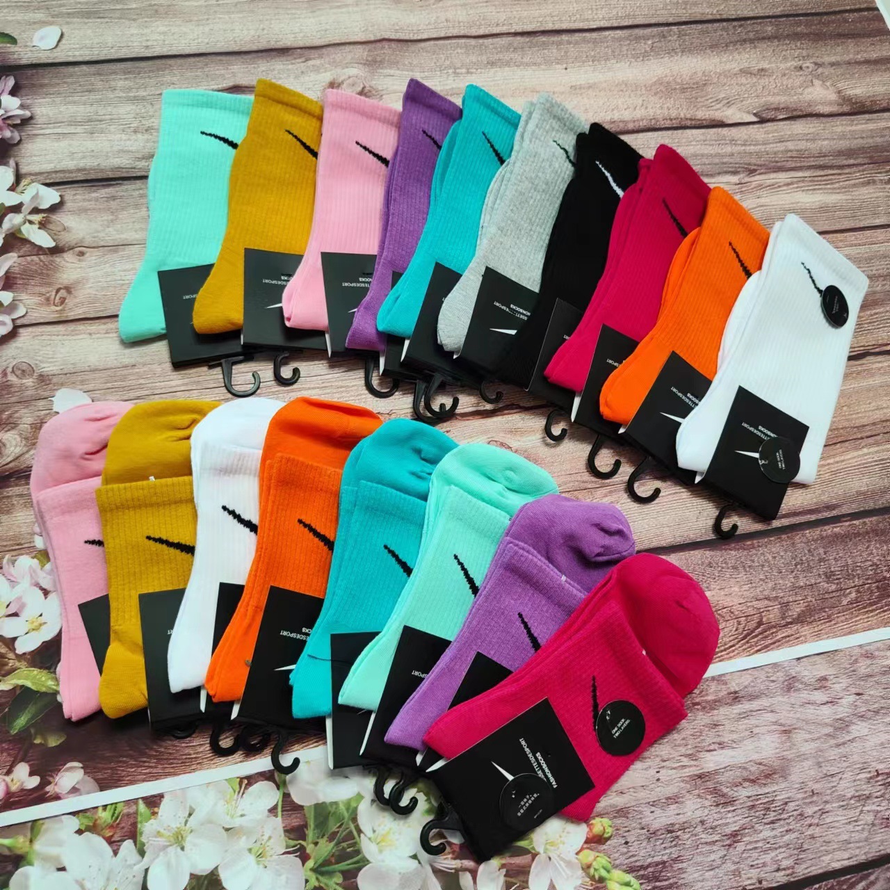 Suwan Nest Socks Men's and Women's Mid-Length Short Cotton Sports Socks Four-Season Couples Long-Barrel Basketball Socks