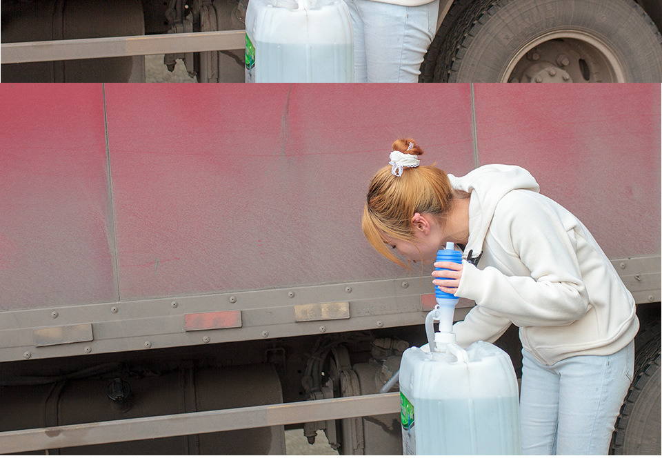 Manual Siphon Self-Priming Vehicle-Specific Filler Made of Pe Acid and Alkali Resistant Material with Extended Liquid Discharge Tube Design