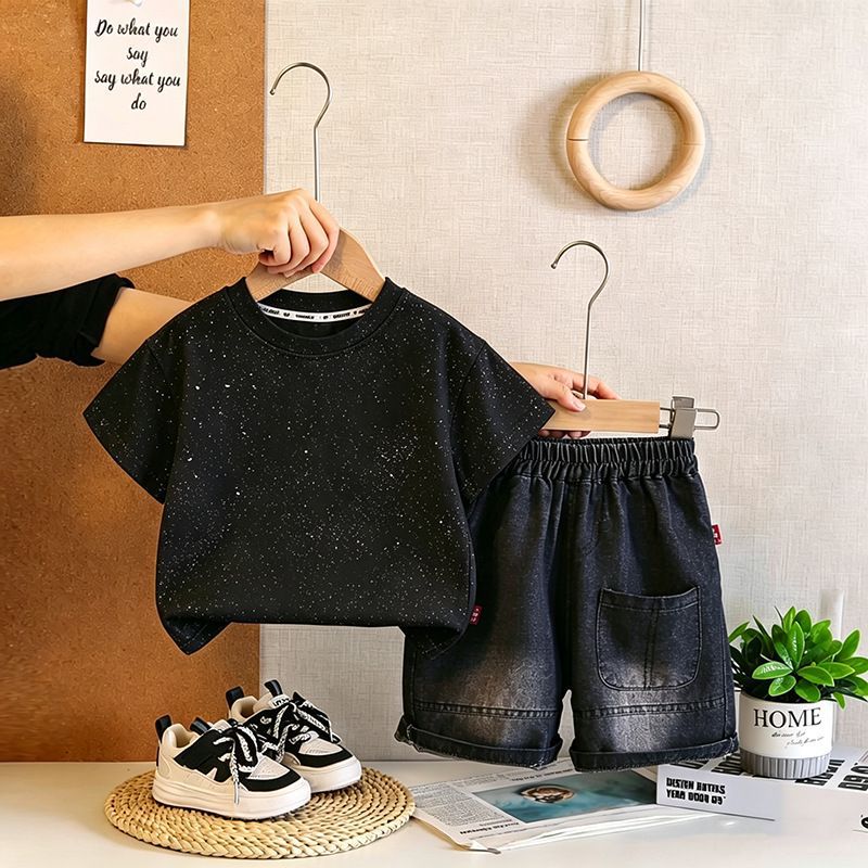 Tie-dye starry sky short-sleeved T-shirt, 2026 summer new style American style for boys and girls, round neck T-shirt, trendy.