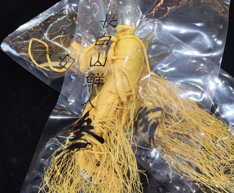 Fresh Northeast Ginseng Root Vacuum Packed Changbai Mountain Ginseng for Wine Soaking 20g quality and texture