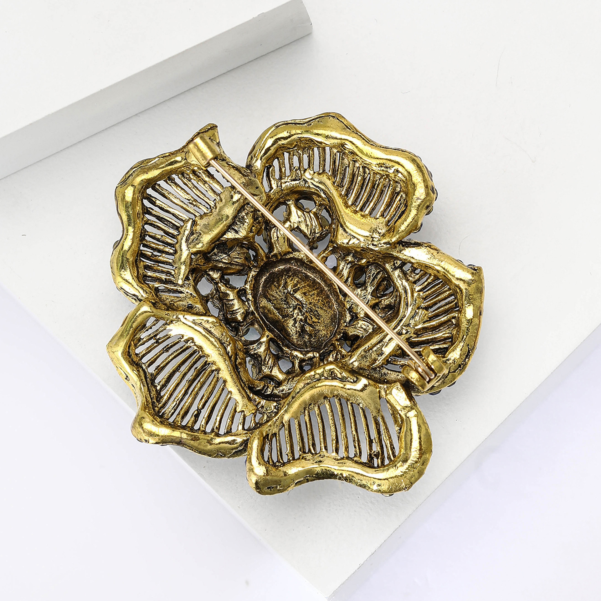37g Weight Rhinestones Inlay Material Brooches Classification Business, Cocktail Party Occasion Alloy Material Flower Pattern All Seasons Season Women's Gender Retro Style Retro Pin Flower Alloy Rhinestones Women's Brooches 11