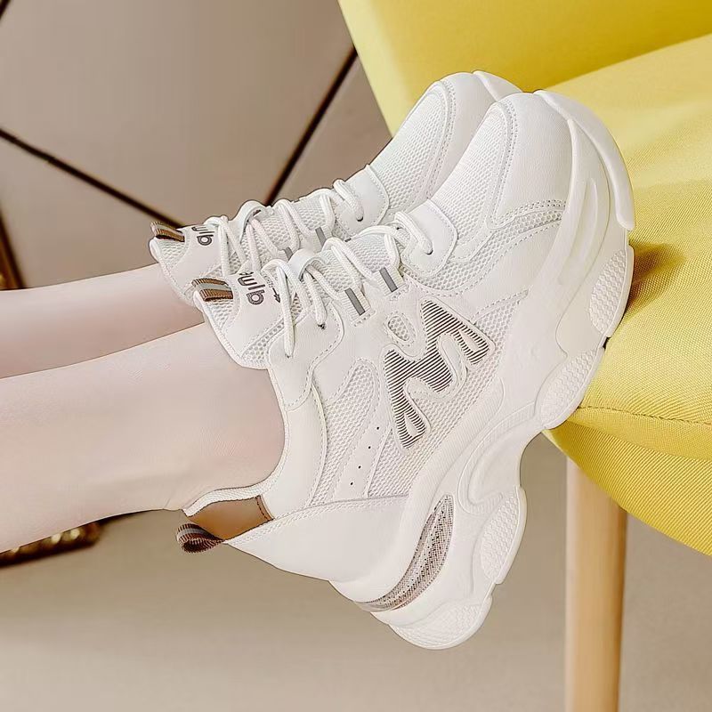 Explosiva de comercio exterior, aumento interno de las mujeres 2025 nuevos zapatos de papá deportivos de suela gruesa de verano, zapatos transpirables de malla de suela suave para mujeres