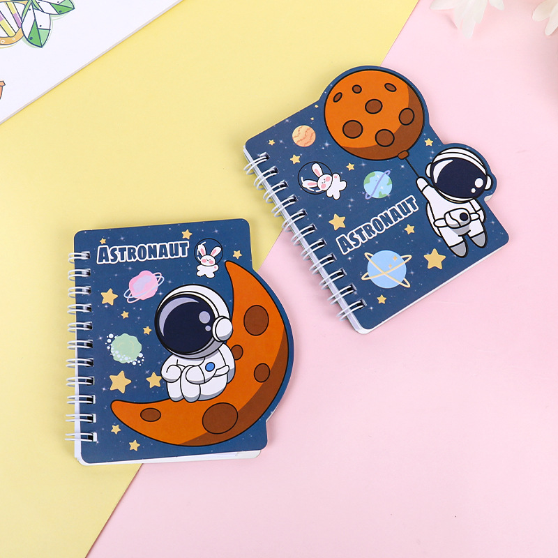Weibo creativo bobina de dibujos animados libro estudiante astronauta especial pequeño cuaderno lindo kindergarten portátil suministros