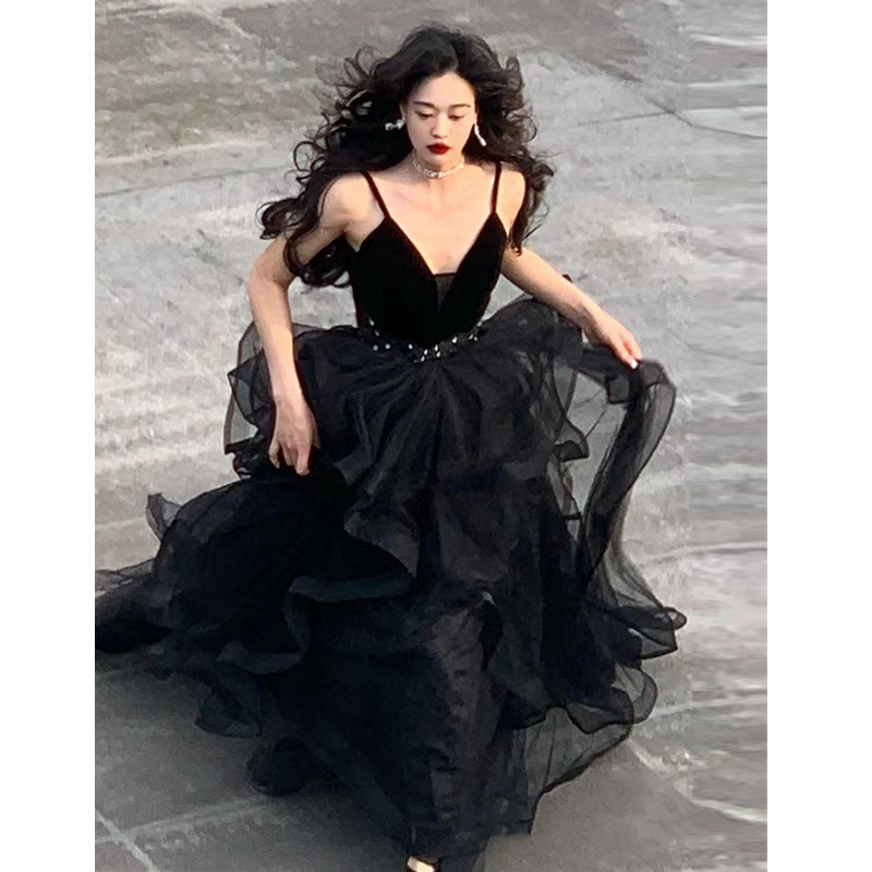 Vestido de noche negro elegante estilo francés moderno para graduación, examen de arte de verano 2026, para anfitriona