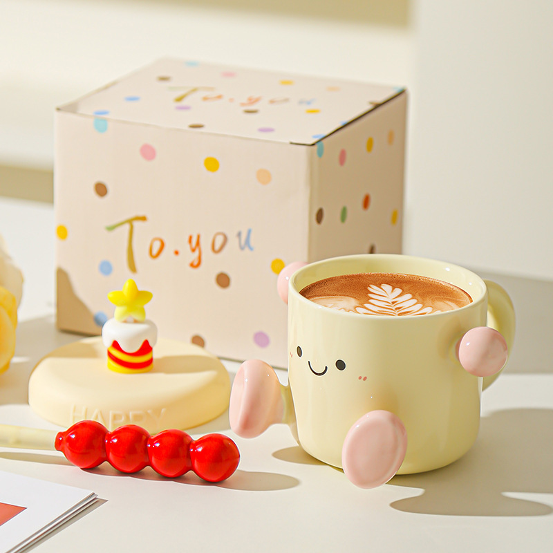 Creativa pintada a mano linda muñeca taza de dibujos animados taza de cerámica taza de café taza de pareja de oficina en casa taza de regalo