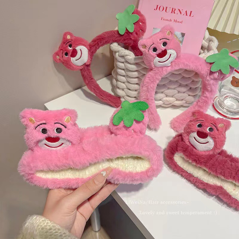 Dibujos Animados fresa oso diadema para las mujeres 2023 nuevo estilo cara lavado maquillaje especial diadema lindo felpa pelo banda diadema