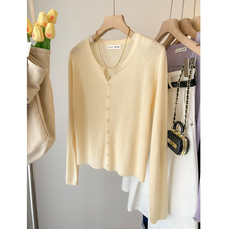 Blue Knitted Sweater Cardigan Women's High-End Spring Style Korean New Long-Sleeved Outer Top Short Sweater Thin Section Blue Knitted Sweater Cardigan Women's High-End Spring Style Korean New Long-Sleeved Outer Top Short Sweater Thin Section