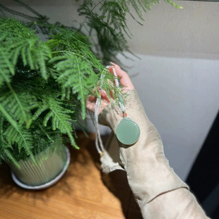 Jin Yu Tang Xinjiang Hetian jade with white jade bead chain flawless size 38 such as peeled grape meat