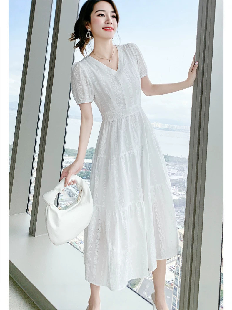 Váy maxi cổ chữ V thắt eo kiểu Pháp thanh lịch — trắng