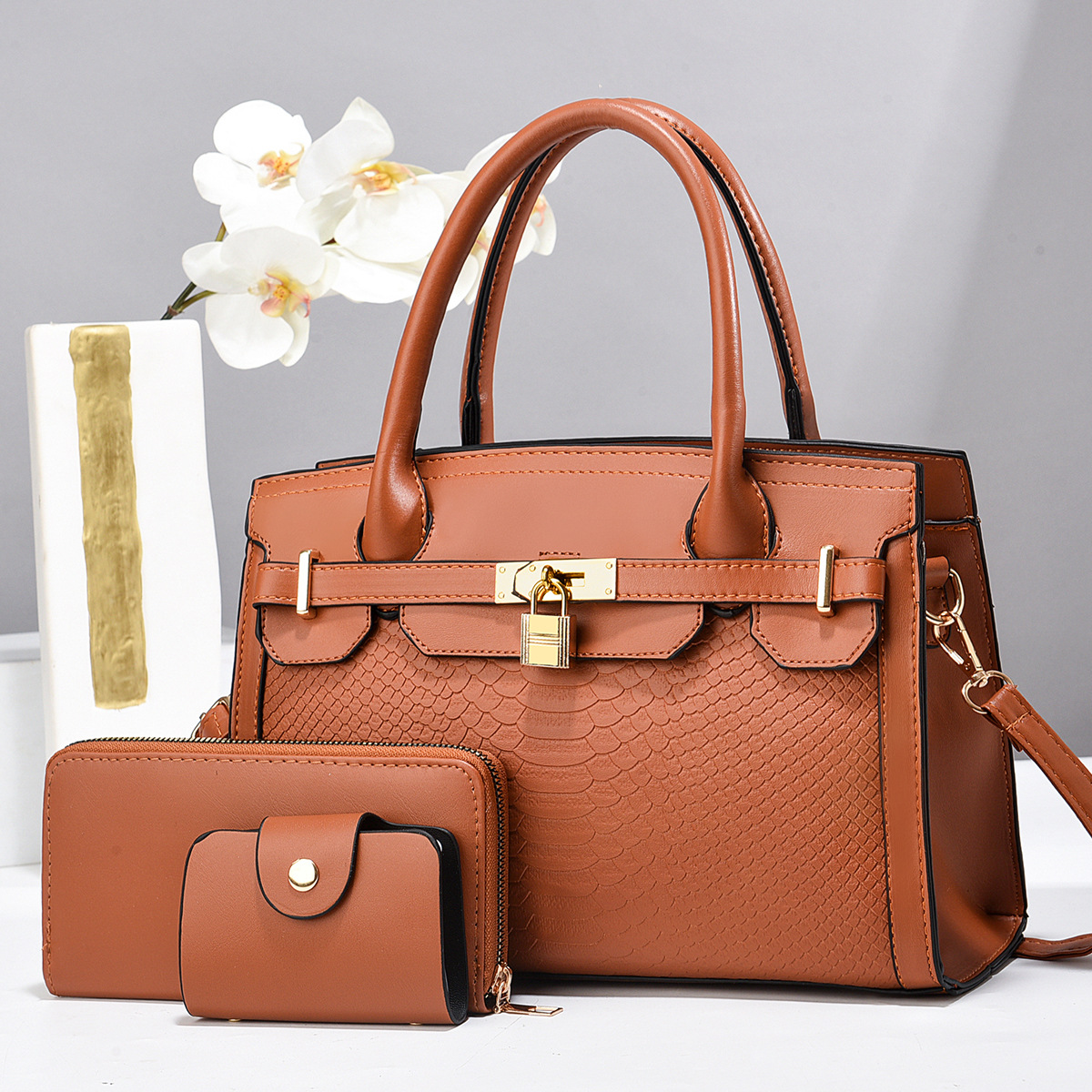 Taizhou bolsos de mujer bolsos grandes bolsos de tres piezas bolsos de cerradura colgante bolsos de comercio exterior