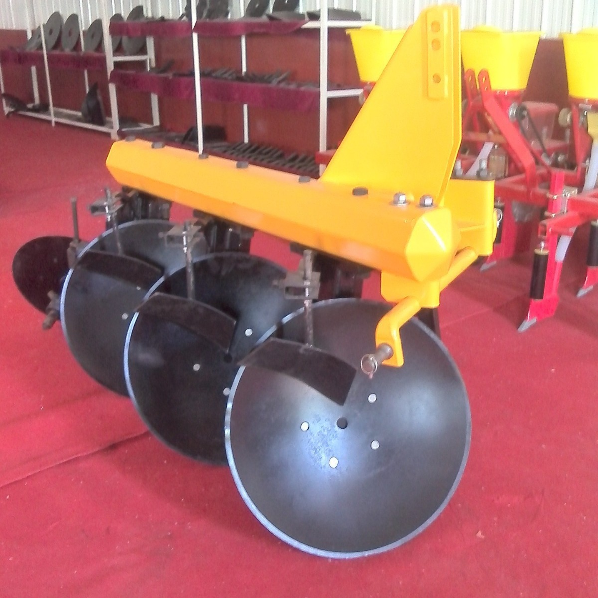 供应圆盘犁 拖拉机六角管子圆盘犁1LYT 325土地耕整圆盘犁