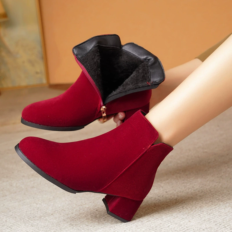 2023 Осенне-зимние Новые однотонные модные женские сапоги в Корейском стиле с матовой поверхностью и застежкой-молнией сбоку на квадратном каблуке на среднем каблуке теплые короткие сапоги