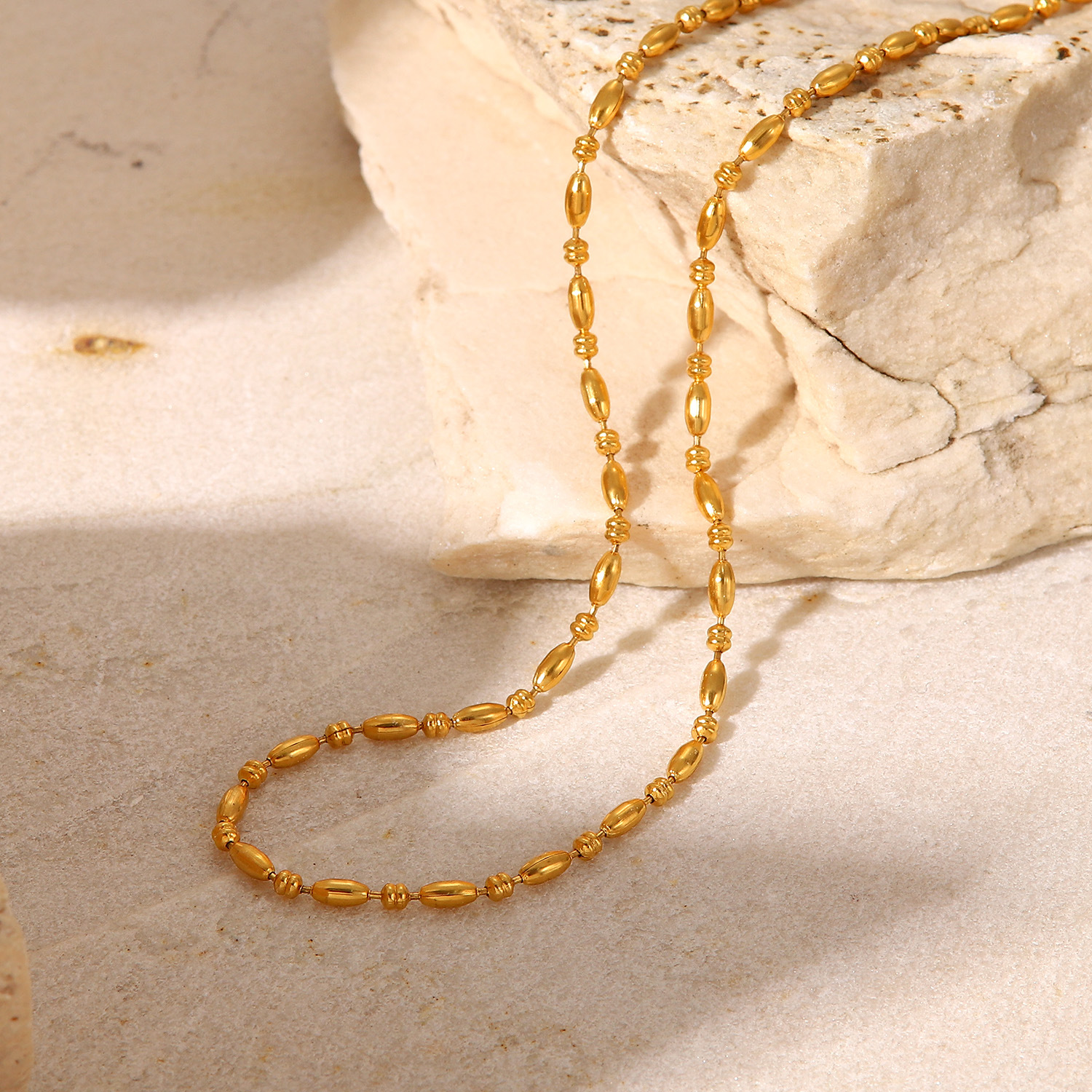 Mode Einfache 18k Gold Überzogen Oval Bead Kette Edelstahl Halskette Frauen Ornament display picture 4