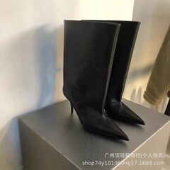 高版2025年秋冬新款牛皮简约范短筒时装高跟靴子时髦尖头套筒短靴