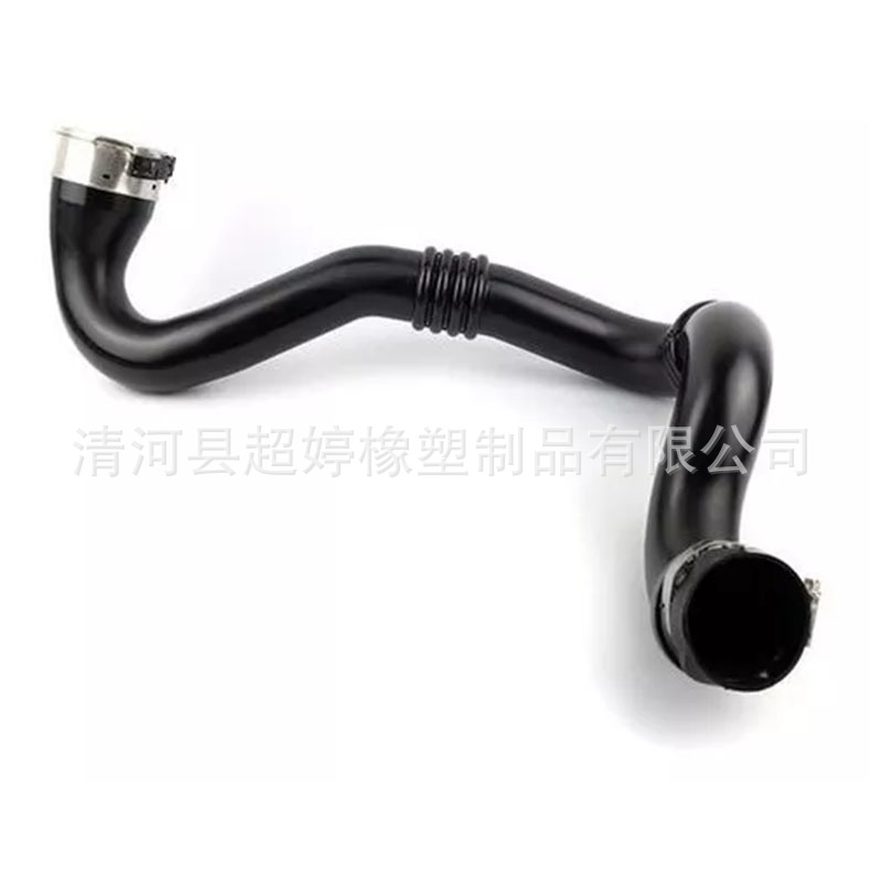 144605593R master 2.3 16v右中冷器软管   8200753502