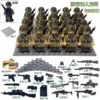 20 Soviet troops/full set of equipment/as shown in the picture
