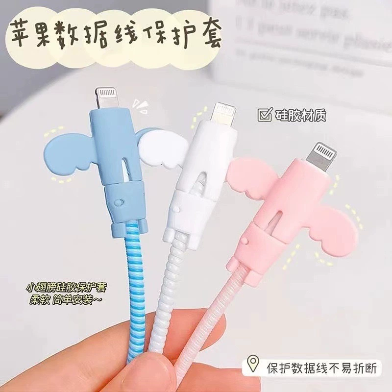 Зарядный кабель, защитный чехол, мобильный телефон