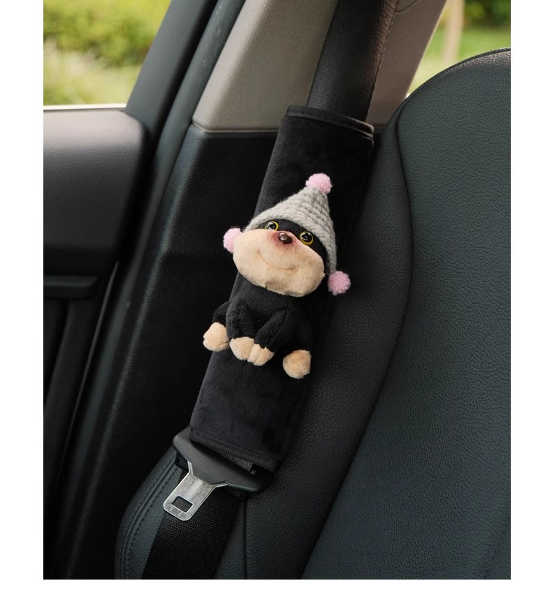 Bee Puppy Car Seat Belt Shoulder Holder Car Safety Belt Holder Car Interior Decoration Ornaments Anti-Sling Neck