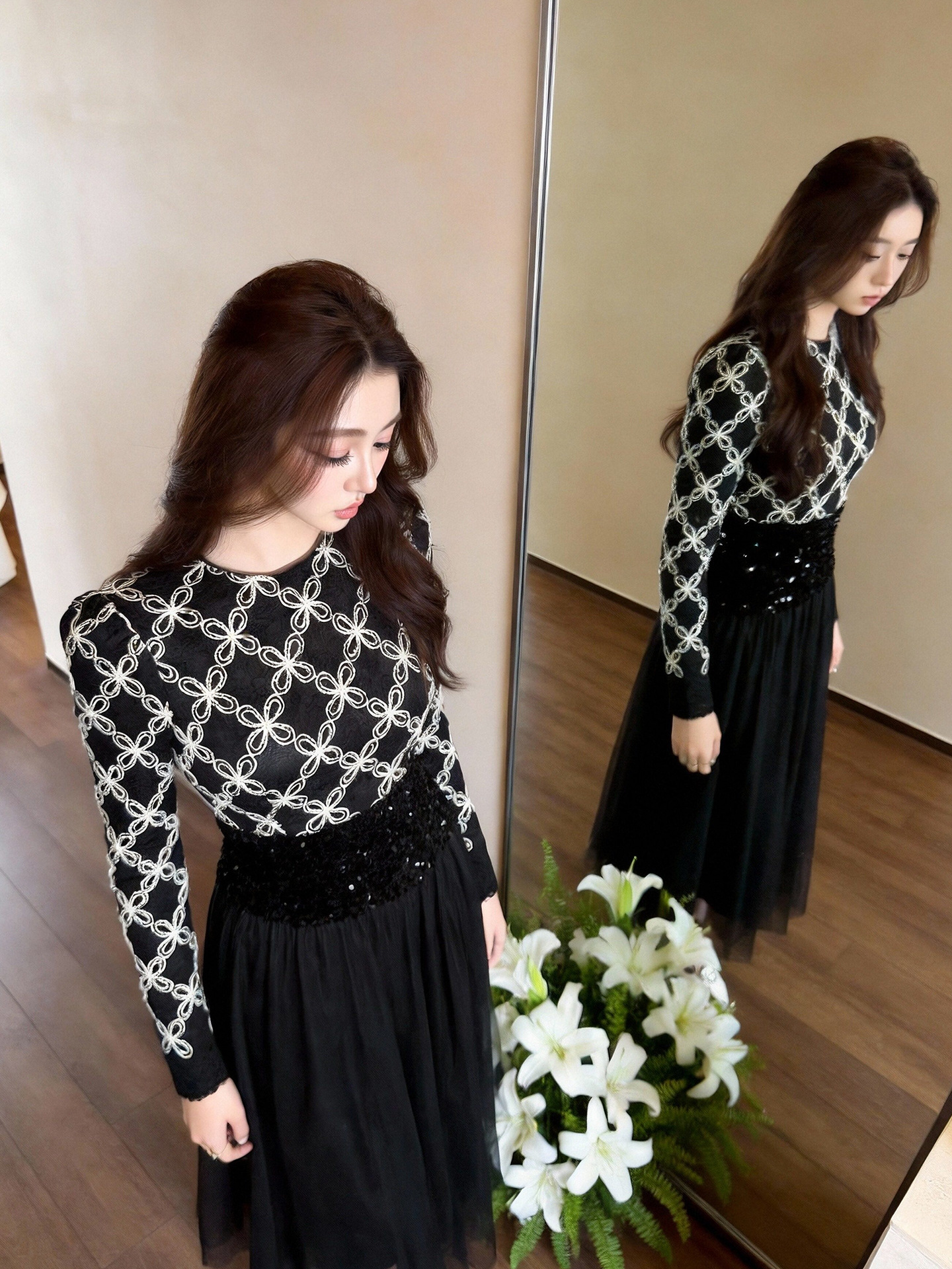 Đầm nữ cổ tròn ren thêu sequin thắt eo lưới midi — đen
