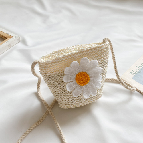 Foreign trade straw bag new daisy cross-body girl sweet lady wind vegetable basket little girl hand-woven bag cute small bag