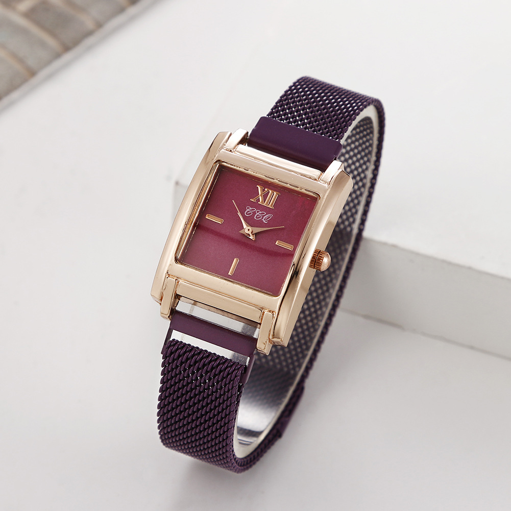 New fashionable and minimalist square small dial, popular on the internet, trendy magnetic buckle, mesh strap, quartz_voghion.com