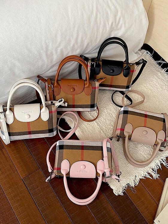 We bring you the latest trend: stylish women's ethnic-style mini dog bag We bring you the latest trend: stylish women's ethnic-style mini dog bag
