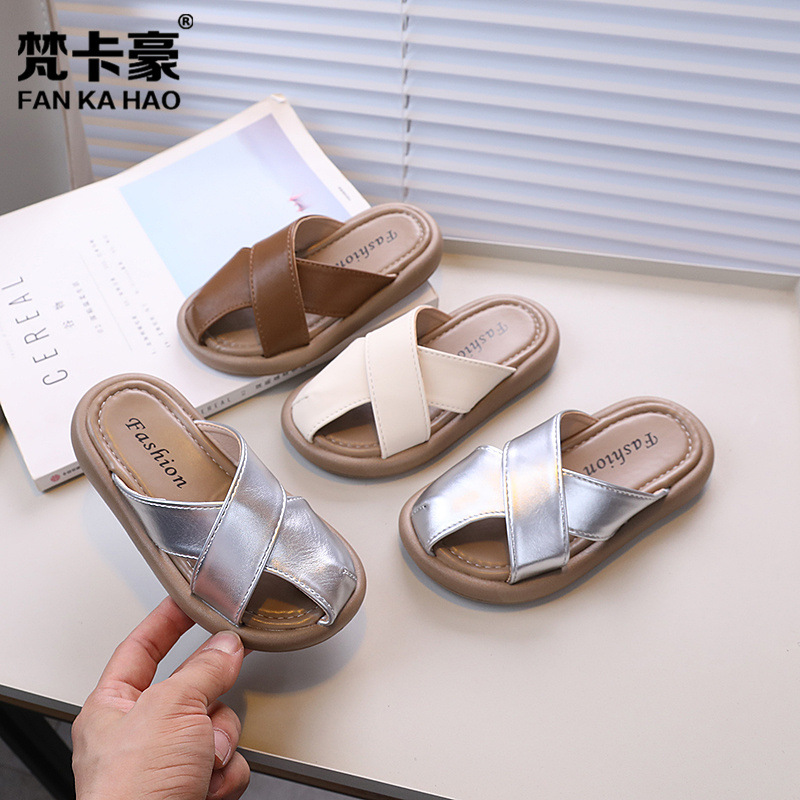 Fanka Hao Baotou Slippers Summer Flat 2026 New Style Girls' Retro Slip-On Outdoor Sandals