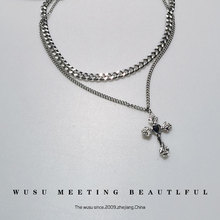 双层叠戴新款花朵十字架项链女个性高级感小众设计钛钢男配饰品