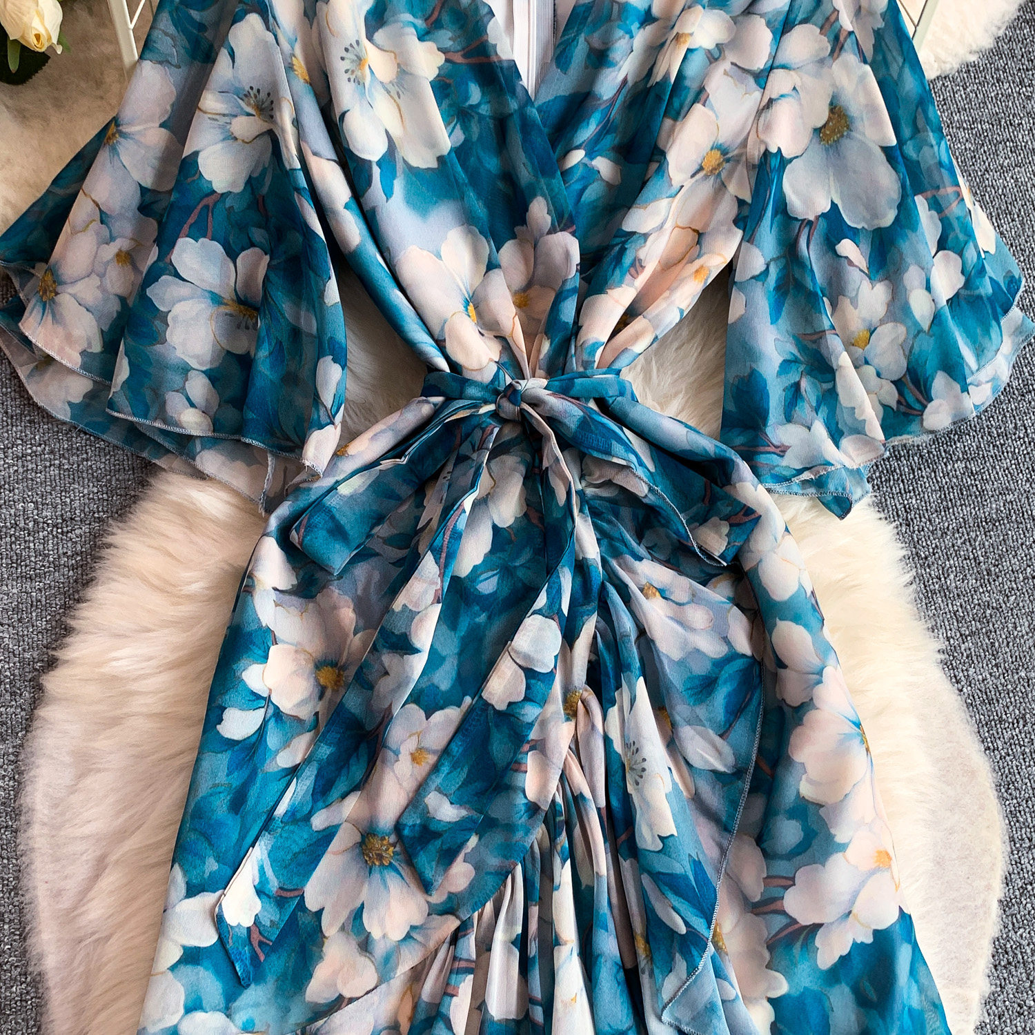 French Style Bell Sleeve V Neck Printed Long Dress for Women Elegant Sophisticated Summer Dress_ecoleips.com