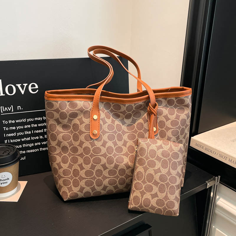 capacious shopping bag