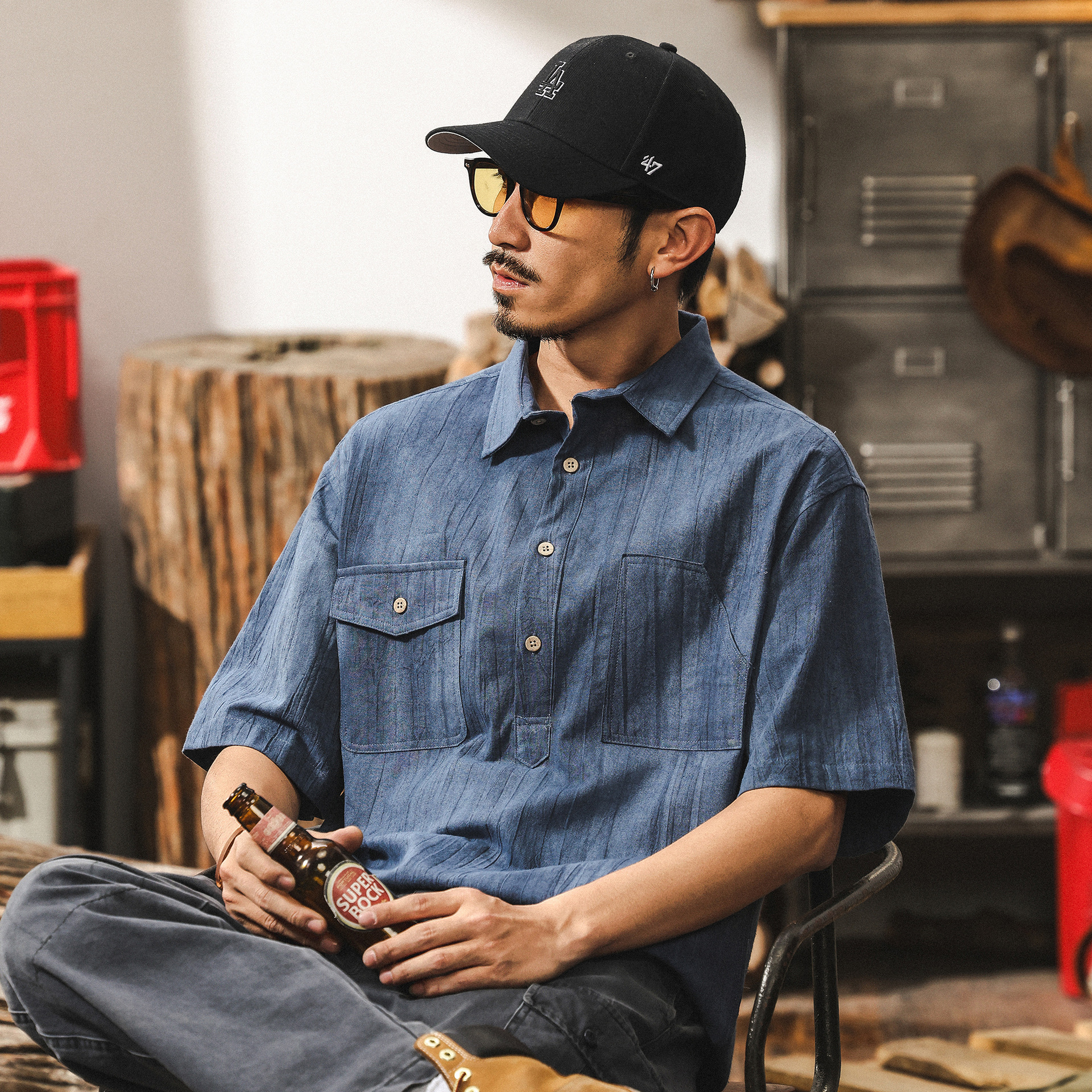 Thin retro shirt