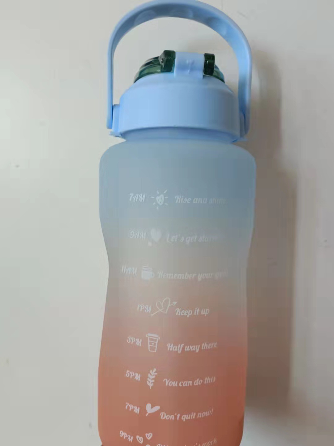Nuevo transfronterizo Amazon gradiente de color de gran capacidad de la taza de agua rebote taza de paja de plástico esmerilado deportes al aire libre hervidor de agua