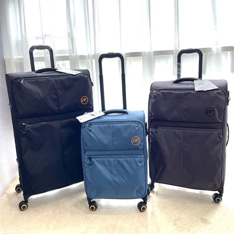 Exported to the Uk, Ultra-Light 20inch Expandable Carry-On Suitcase, Waterproof, Large Capacity, Checked Luggage with Universal Wheels and Combination Lock