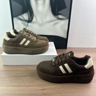 �͹���������ƤƤ���׵�ӖЬŮ2026�＾�¿����m�ٴ����e�\�Ӱ�Ь