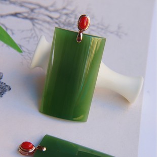 Fubei Diamond Jewelry [18K Gold Inlaid with Natural Hetian Jasper Wushi Brand Pendant] the Size of the Loose Stone Is about 28*48mm