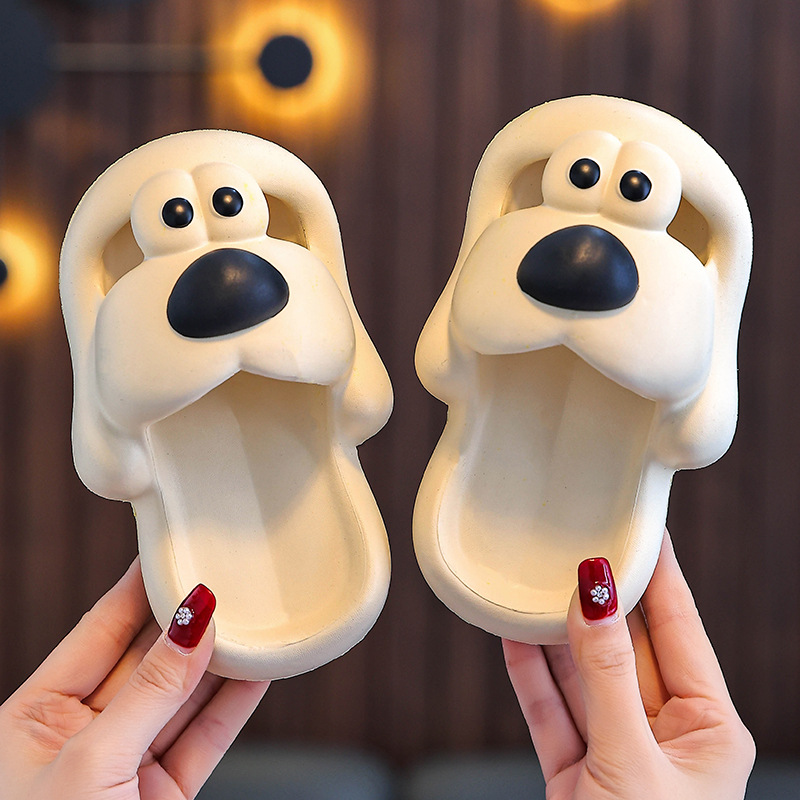 Zapatillas para niños verano 2025 nuevo antideslizante interior para niños y niñas lindos niños pequeños y medianos bebés en casa zapatillas para niños