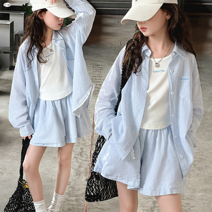 Girls' Sunscreen Clothing Three-piece Set 2025 Summer New Style Middle and Large Children's Shirt Suspenders Shorts suit Children's Air-conditioning Shirt